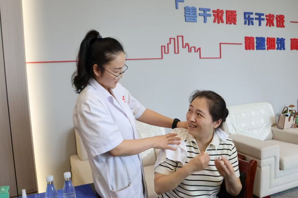 “守護(hù)健康 悅享關(guān)懷”關(guān)愛(ài)職工活動(dòng)走進(jìn)陜煤建設(shè)基層單位